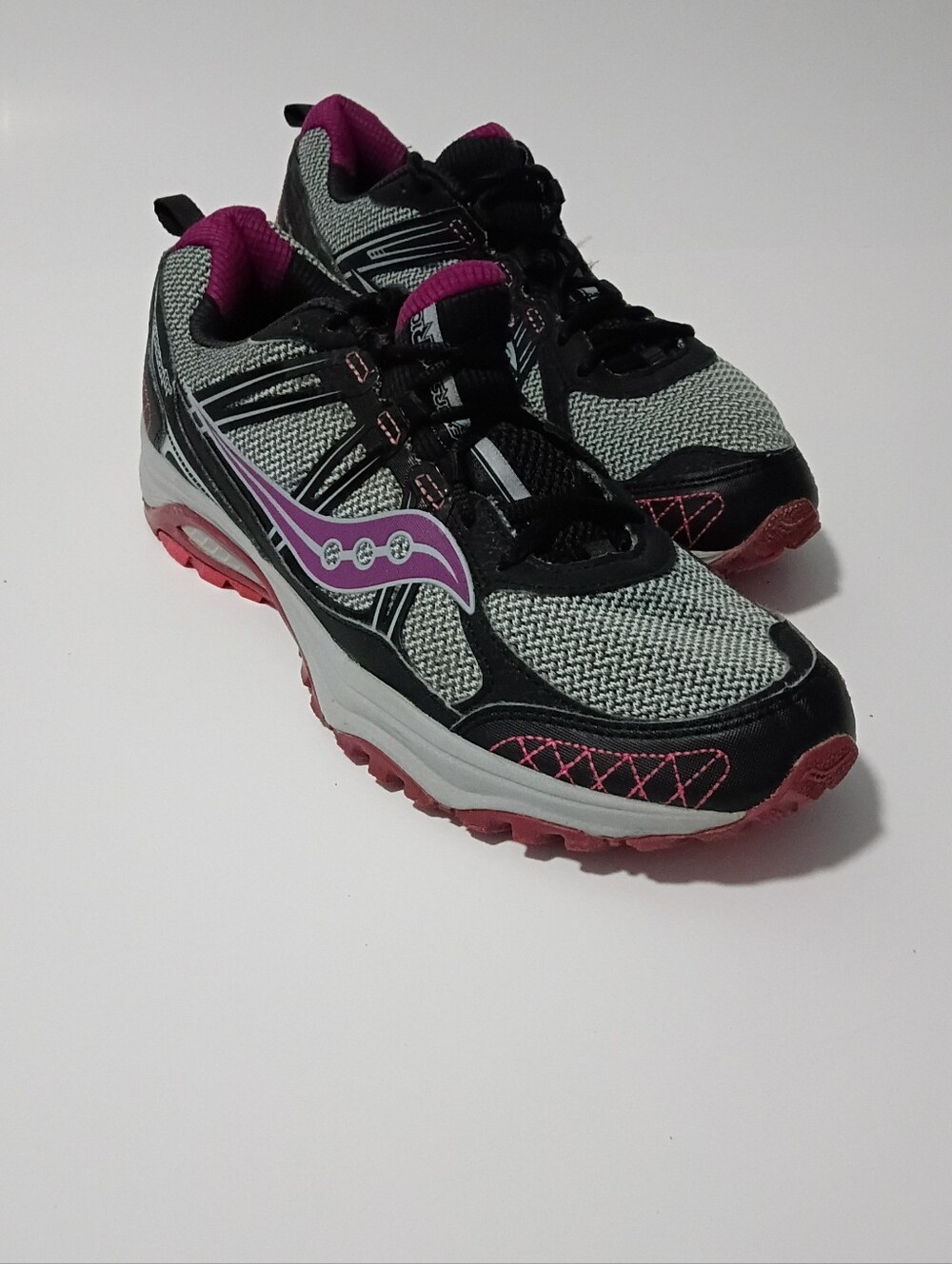 Saucony Excursion Women's Lace-Up Mesh Sneakers Gray Black Pink Sz 11